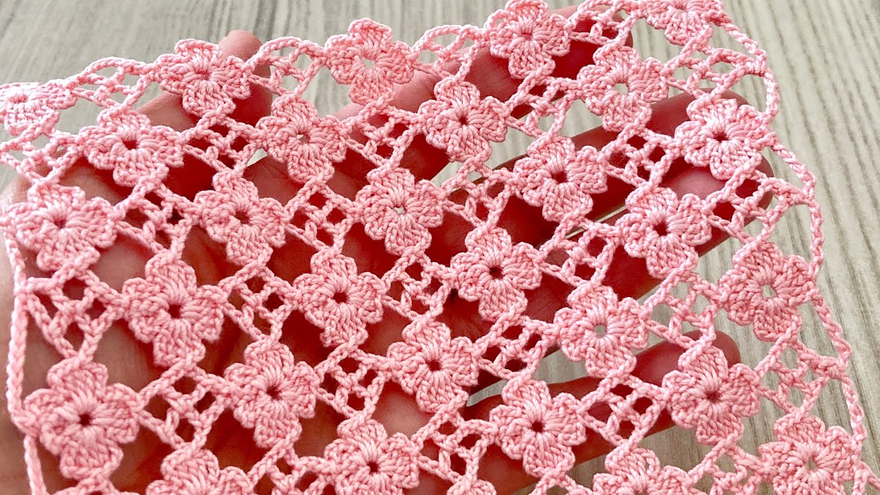 AMAZING Floral Patterned Crochet Filet Etol Shawl and Cover Model