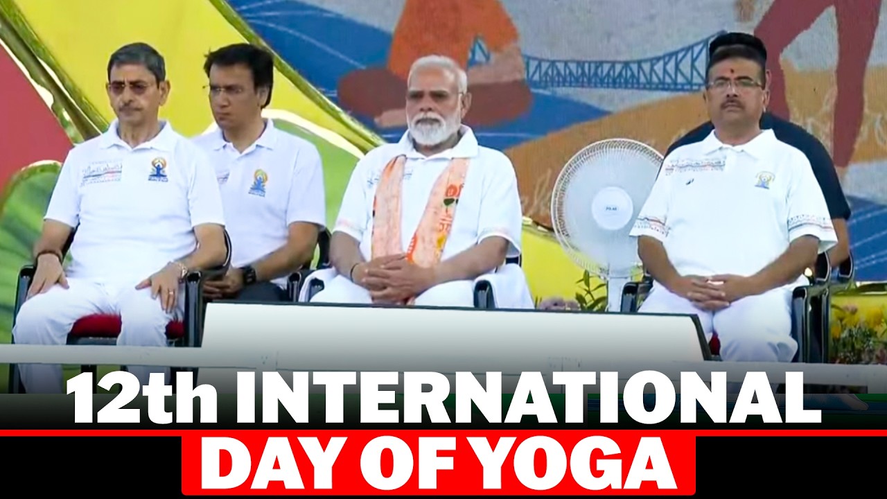 LIVE: PM Modi takes part in international Yoga Day celebrations in Bengal I Kolkata I India