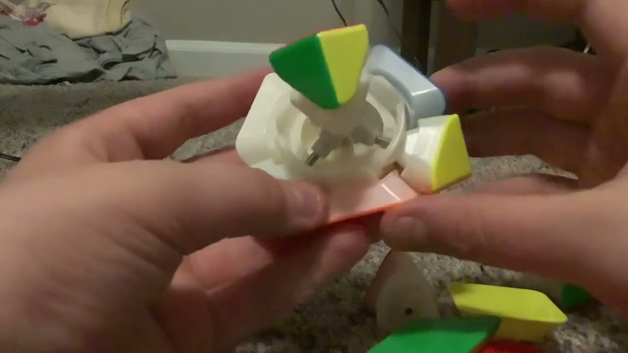 How to disassemble and reassemble a Gan skewb