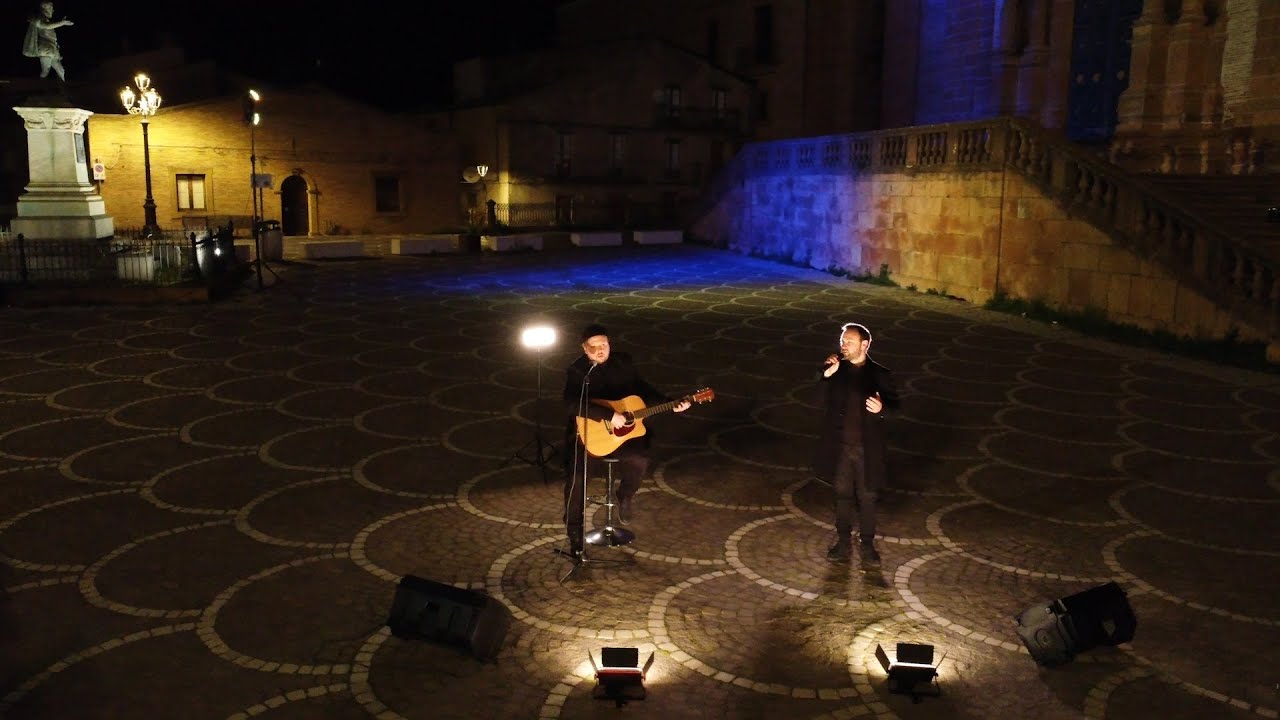 Bellamorèa canta l’inno dell’Ucraina - Šče ne vmerla Ukraïny - Україна
