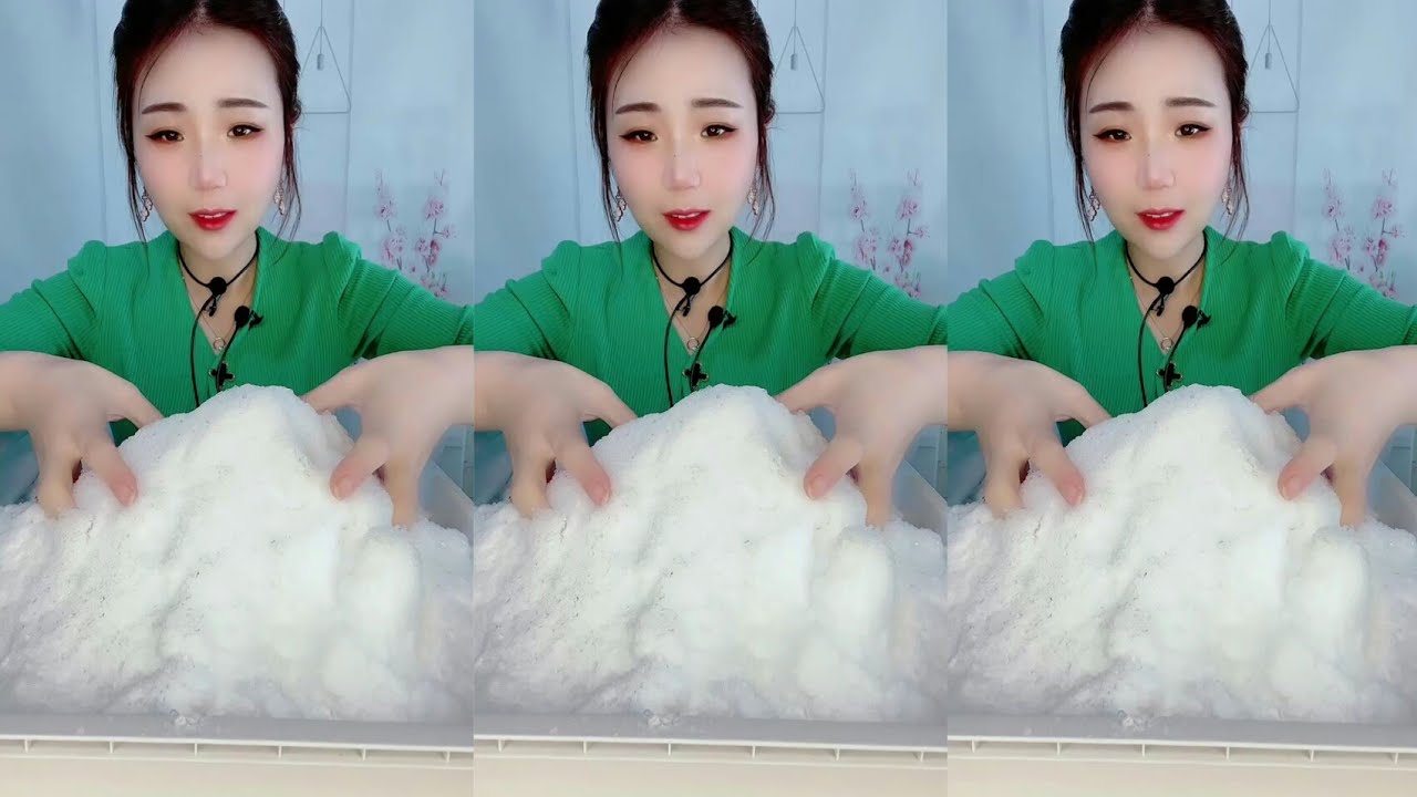 ASMR WHITE SHAVED ICE BY YY #iceeating #crunchyasmr #shavedice #kwai #asmr #whiteice #asmrice