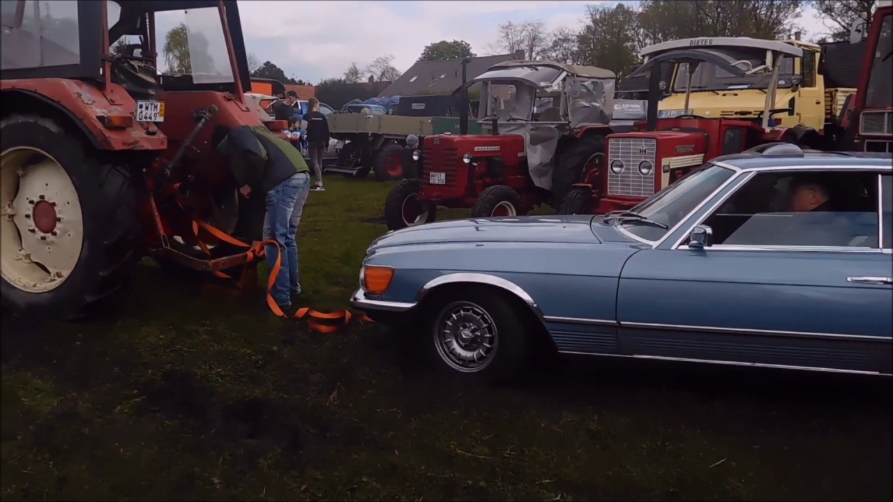 Oldtimertreffen Bohlenbergerfeld 2018, Auto frei ziehen