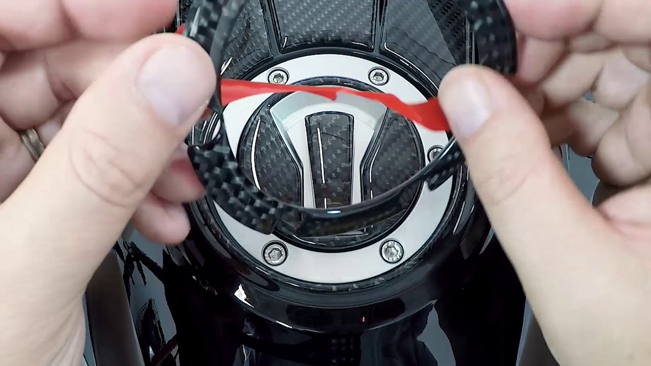 Can-Am Spyder F3 Carbon Fiber Gas Cap Cover
