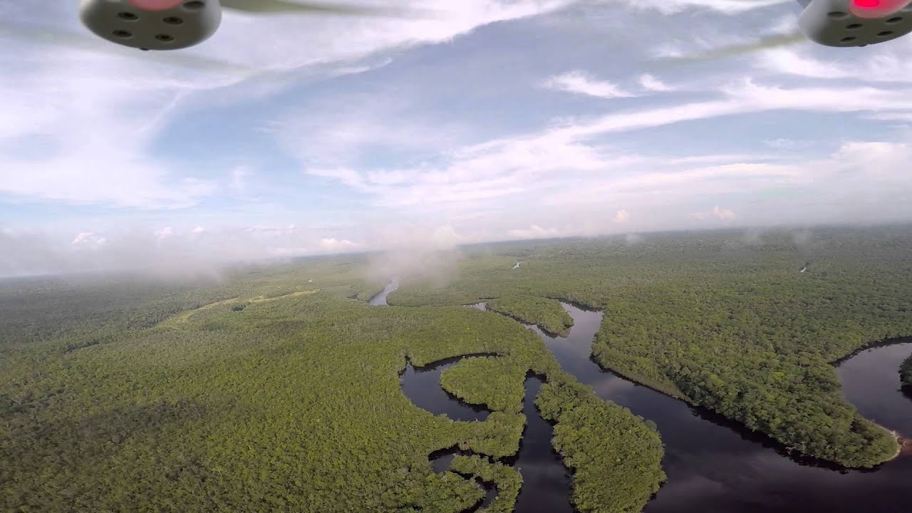Drone nos céus da Amazônia