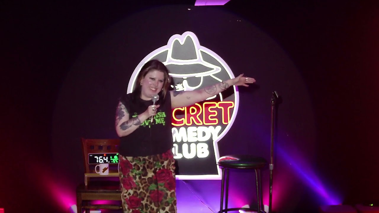 Jessica Otterwell winner of Manic Mugday @ Secret Comedy Club, Brighton.