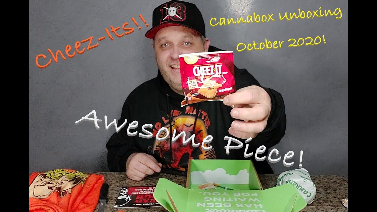 We Try Unboxing A Mystery Box / Cannabox October 2020 / Haul / Skull Bong / Marijuana Products