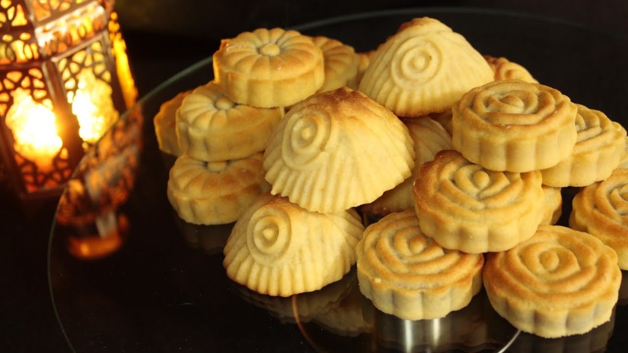 معمول السميد والطحين ولا في اطيب من هيك معمول بدووووب بالتم حرفيا 😋🤤