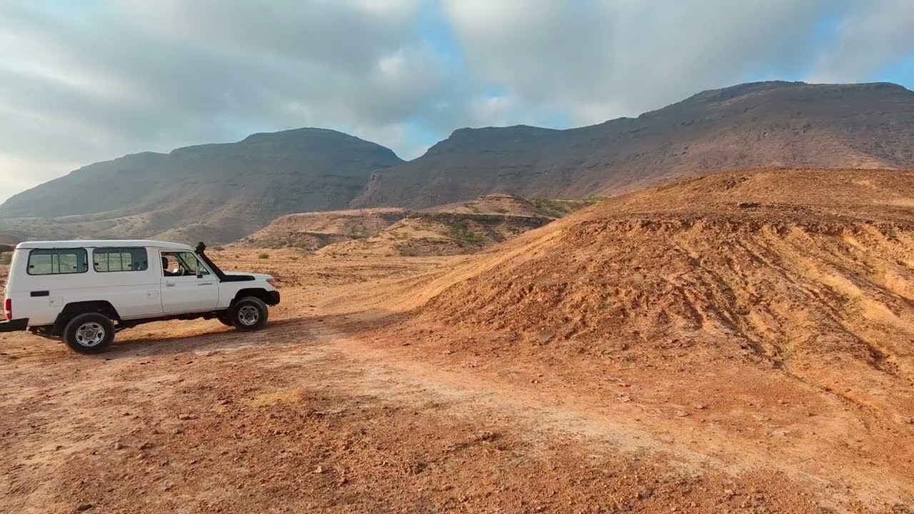 land cruiser 70/78 series troopy 1hz off-road test in salalah without lockers