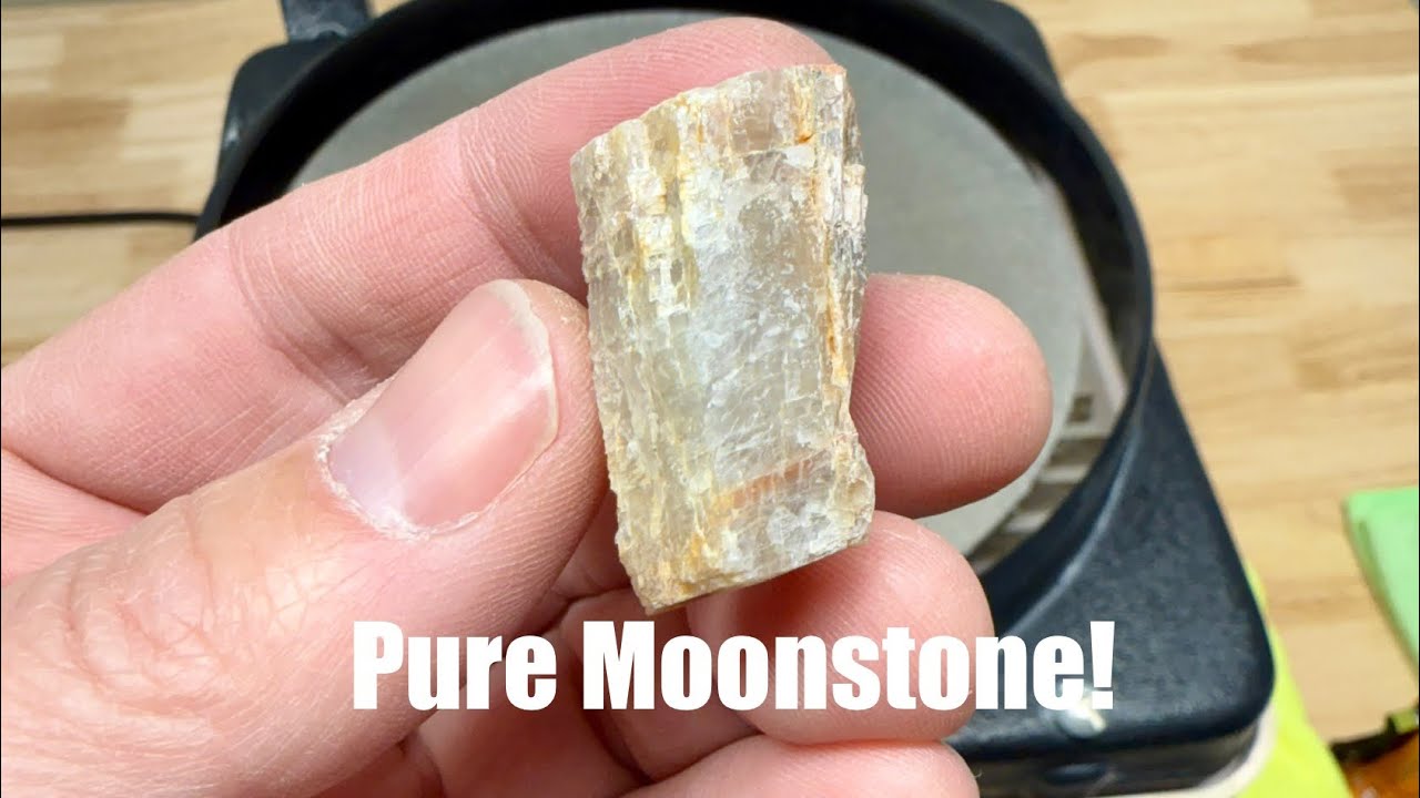 Wisconsin Moonstone! | Chasing the elusive Pure Moonstone!