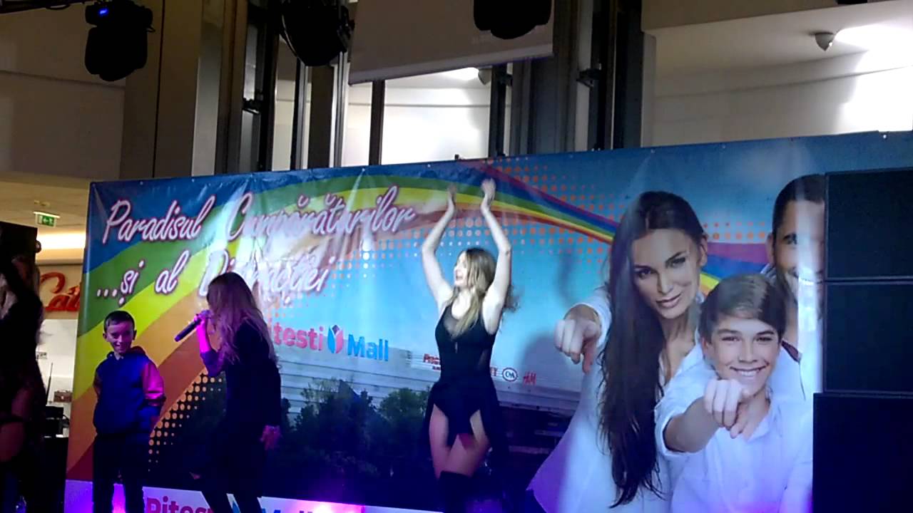 02. Ti-am promis - Lidia Buble - Concert Pitesti Mall - 7.11.2015