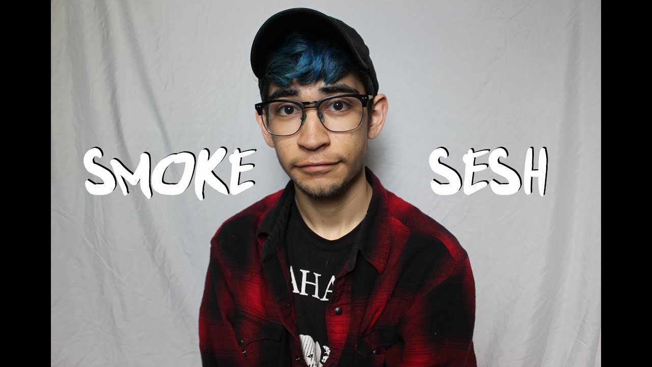 Smoke Sesh #8 // First Time Smoking & Twisty Glass Blunt. //