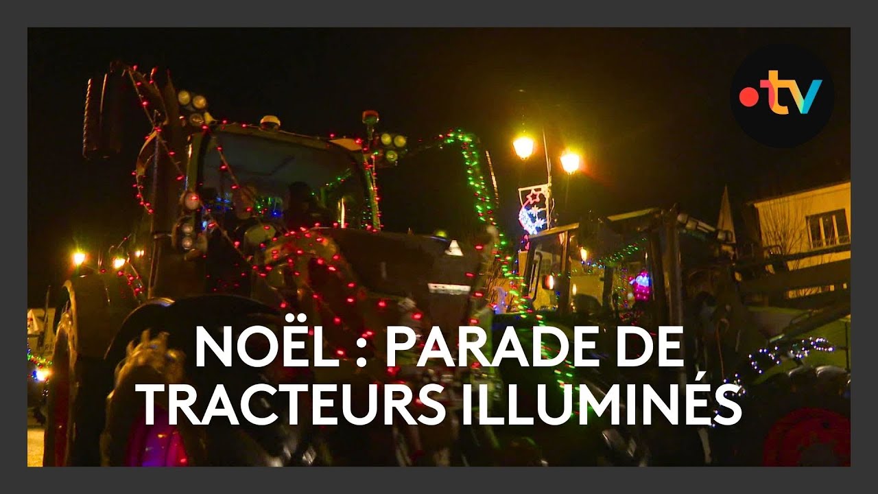 Les agriculteurs organisent une parade de tracteurs illuminés