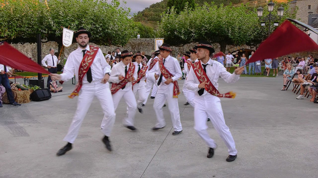 Los Danzantes de Peranzanes participan en el IV Encuentro de Tamboriteros de Molinaseca