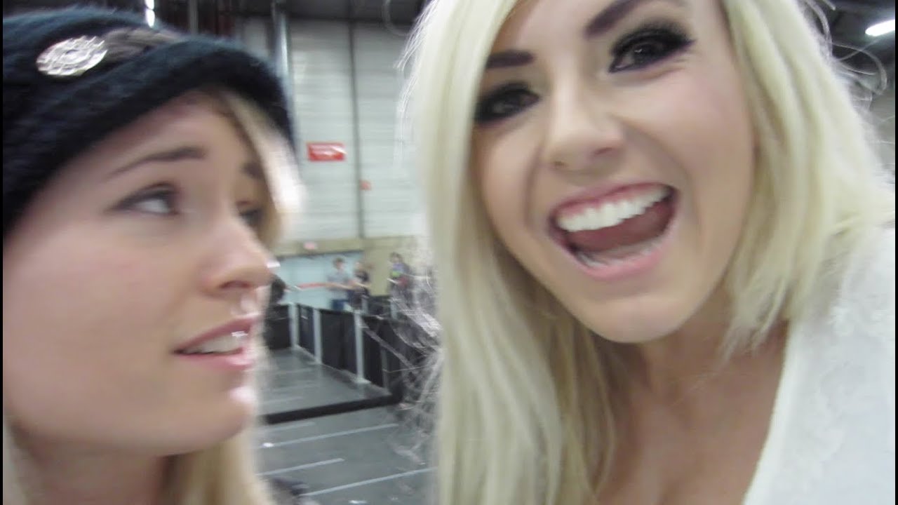 Jessica Nigri Helps Me Vlog