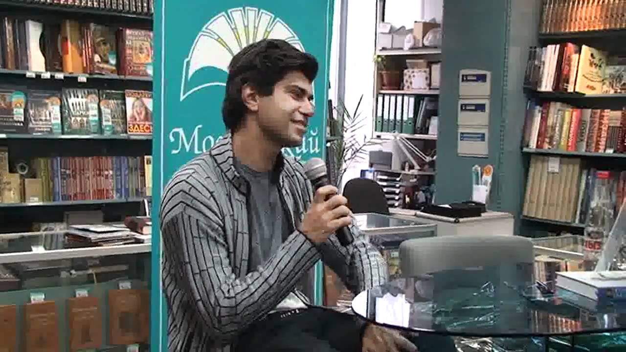 Николай Цискаридзе в Доме Книги на Новом Арбате