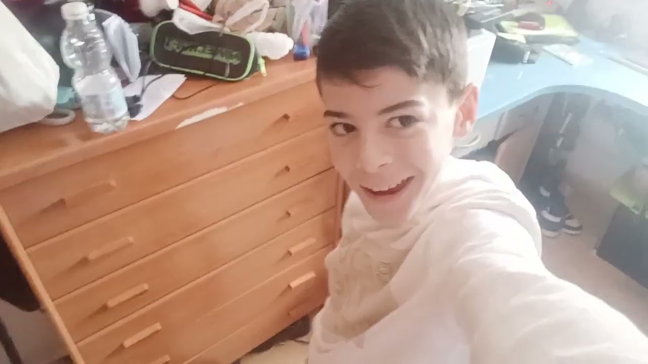 tocando la caja sorda