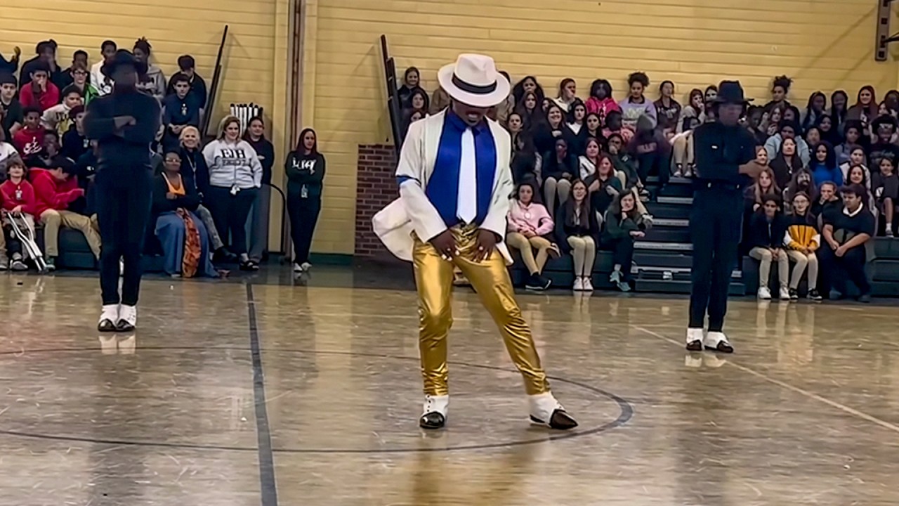Smooth Criminal Live at EJH