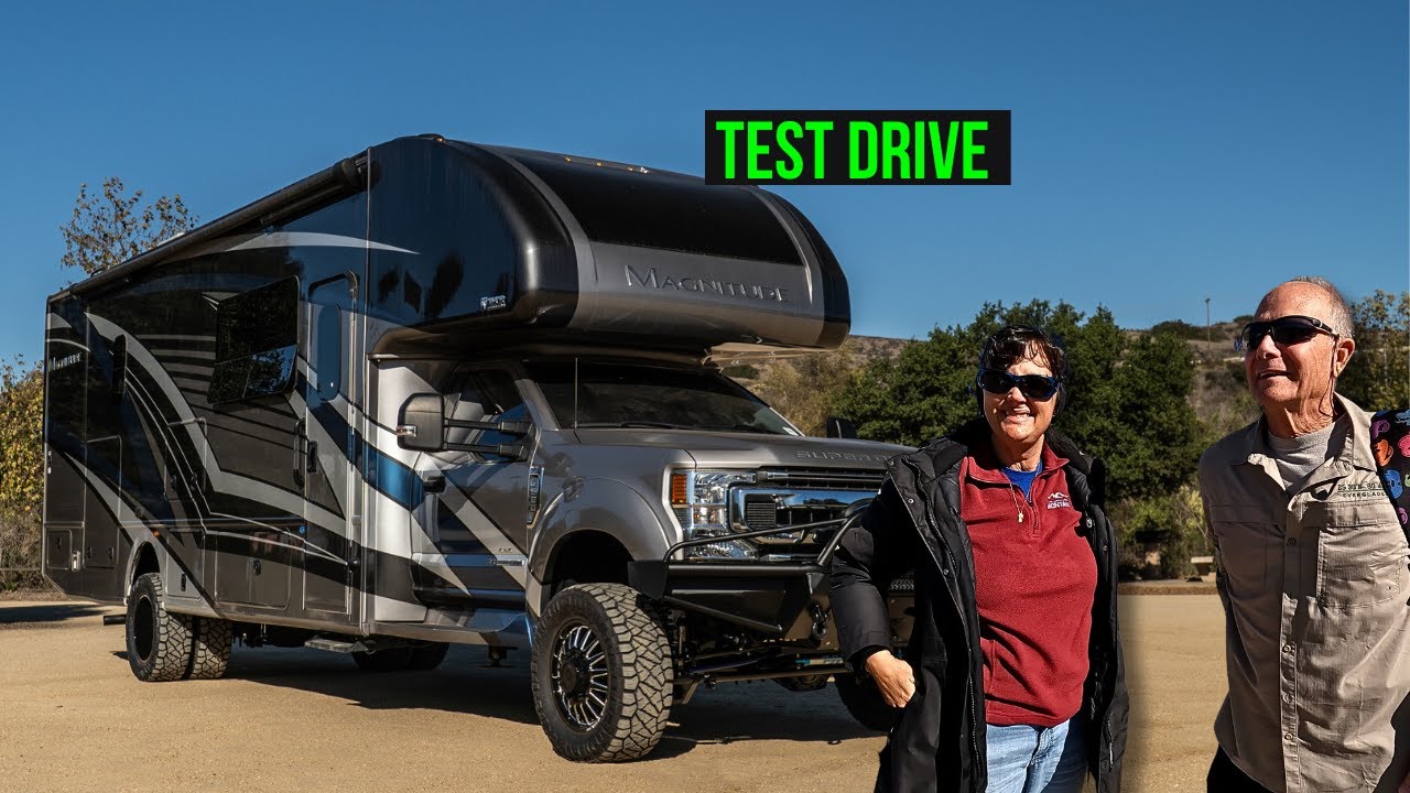 Тест-драйв XL Super C - Thor Magnitude 2023 года с @bigtruckbigtravels - амортизаторы, бампер KIN...