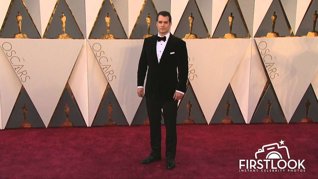 Henry Cavill arrives at the 2016 Oscars in Hollywood