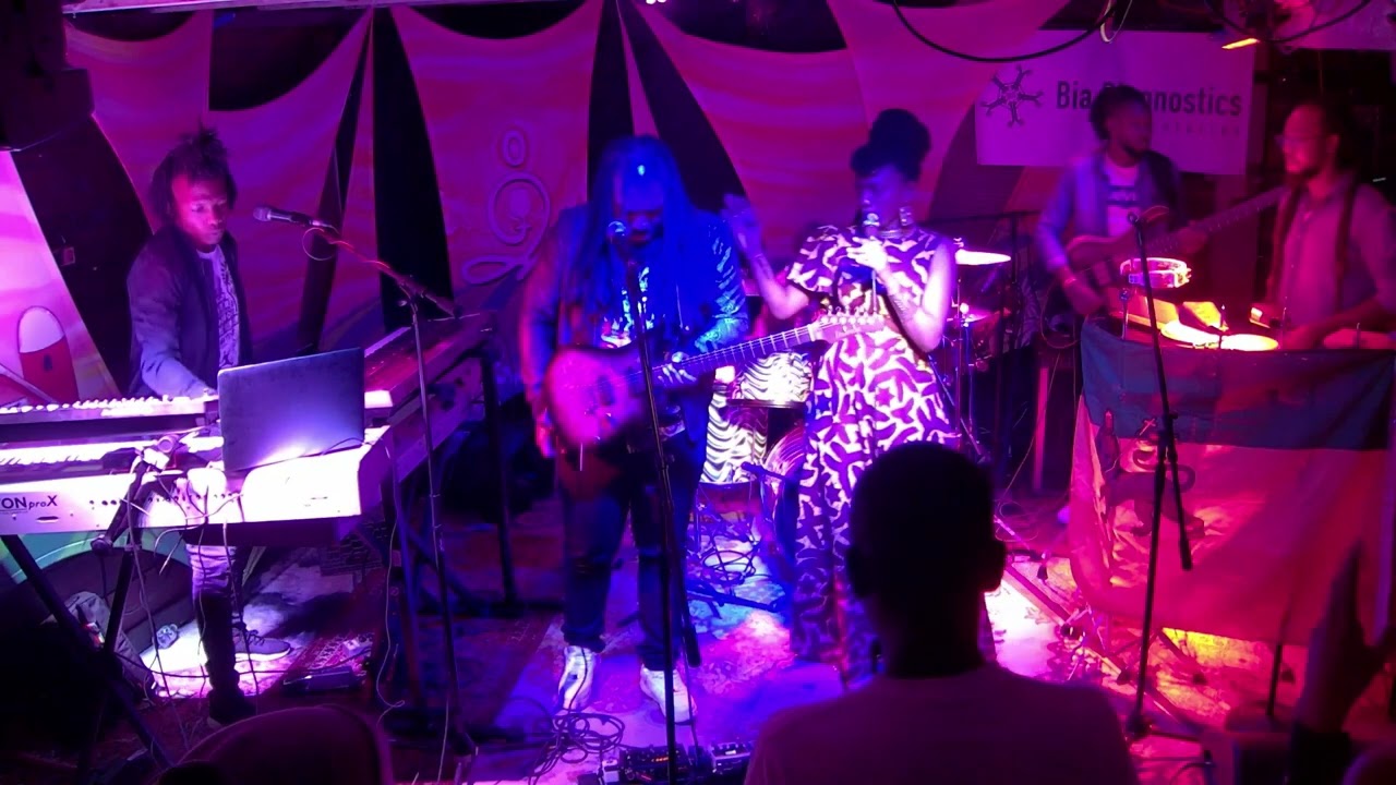 Hempress Sativa live at Zenbarn