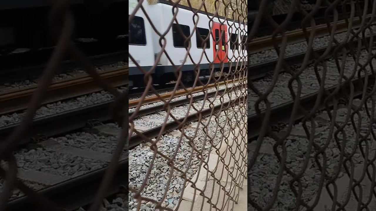 ut112 de fgc por la altura de rub&iacute; hacia plaza Catalu&ntilde;a s1