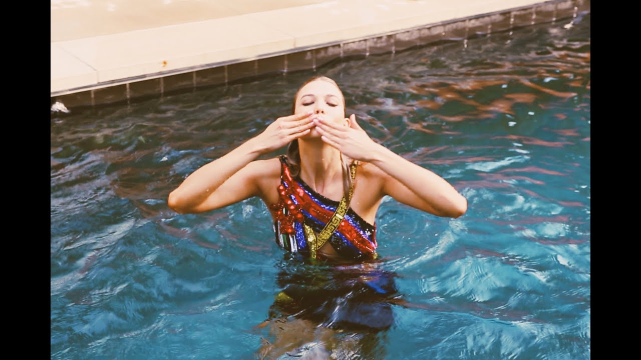 My Glamour Cover Shoot | Karlie Kloss
