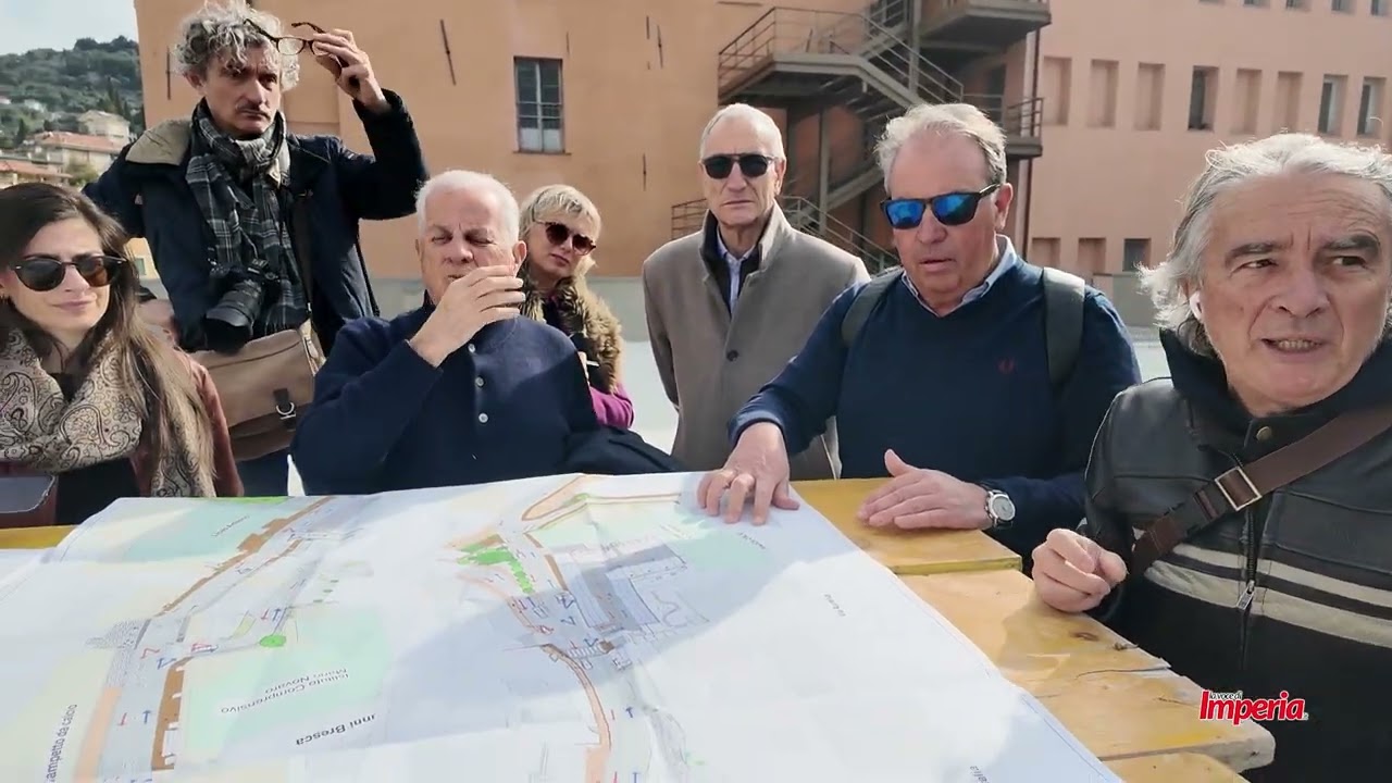 Oneglia, ciclabile, via Agnesi e Polo scolastico: sopralluogo del sindaco Scajola