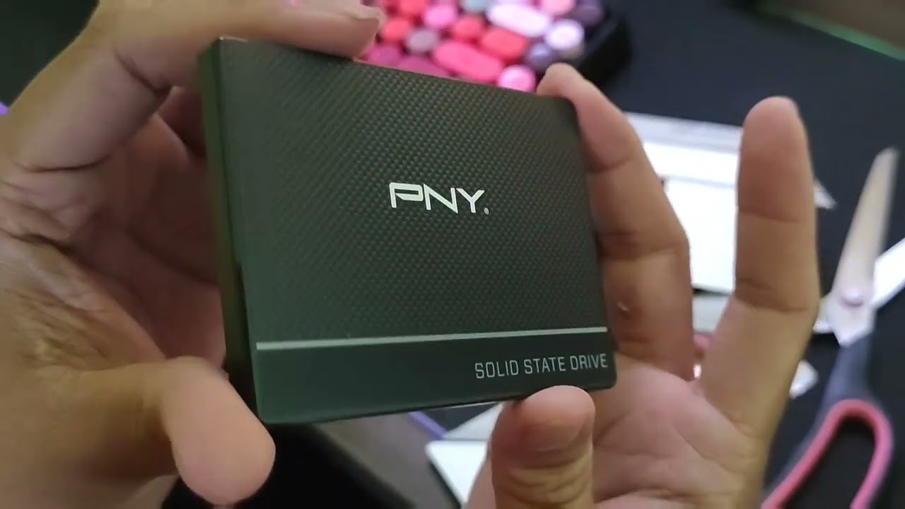 Installing PNY SSD 2.5' Sata 1TB to the PC.