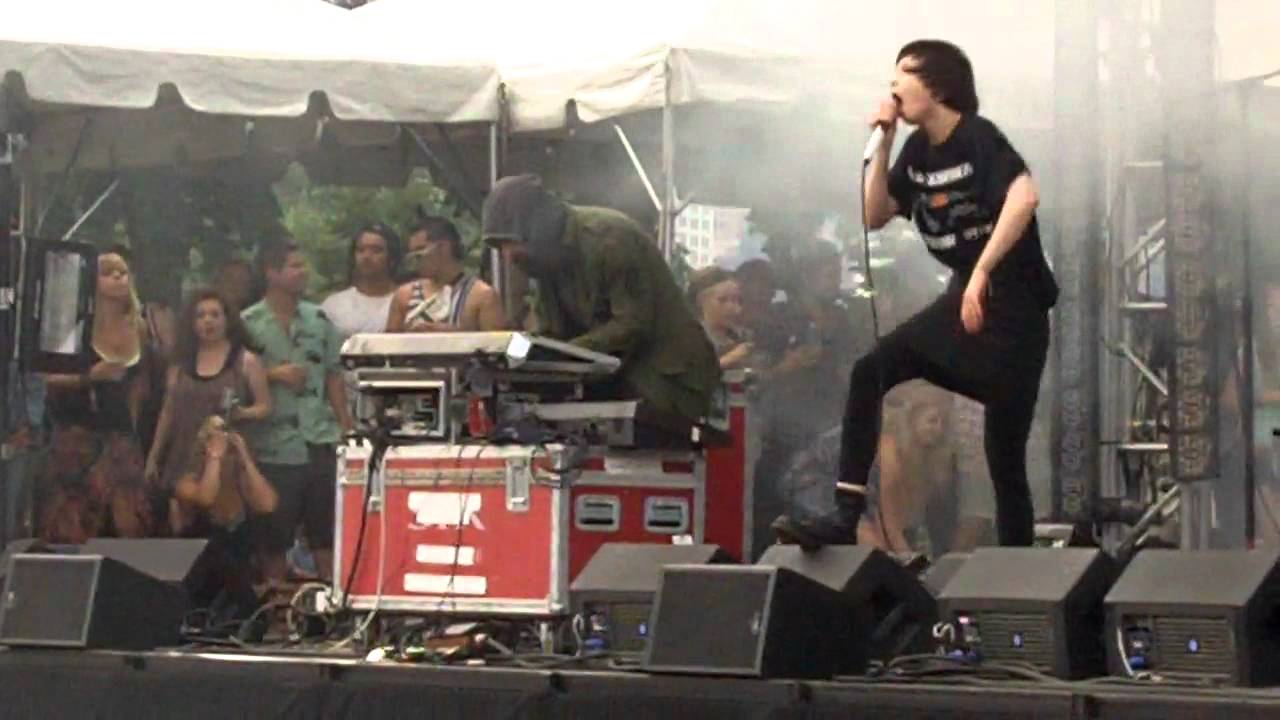 Crystal Castles - Crimewave - Lollapalooza - Aug 5 2011 - Chicago