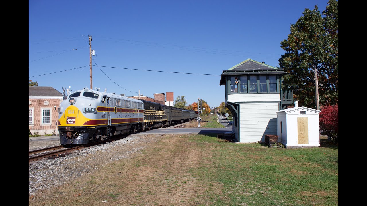 Steamtown's Fall Foliage Excursion To Delaware Water Gap