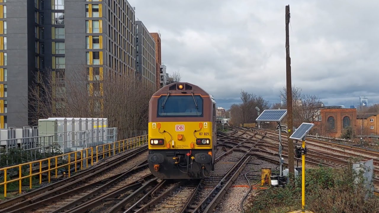 67021 Leading 