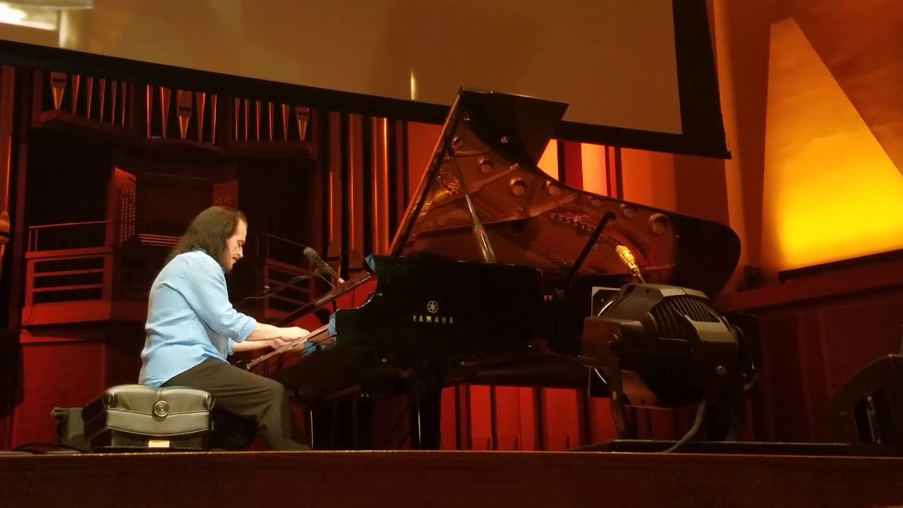 Pure Yanni : The End of August in Seattle. Nov 3, 2017