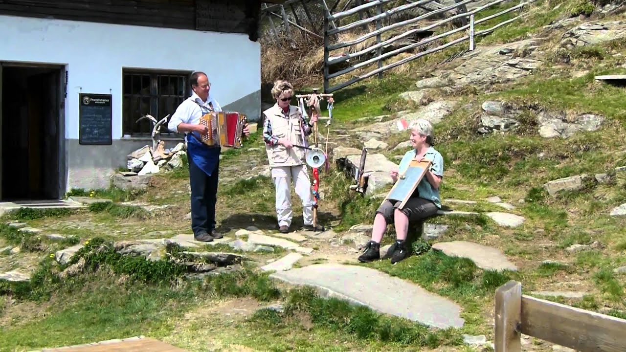 Egger Grub Alm bei Peter Pflug im Passeiertal am  Ostermontag 25  April 2011 Teil III
