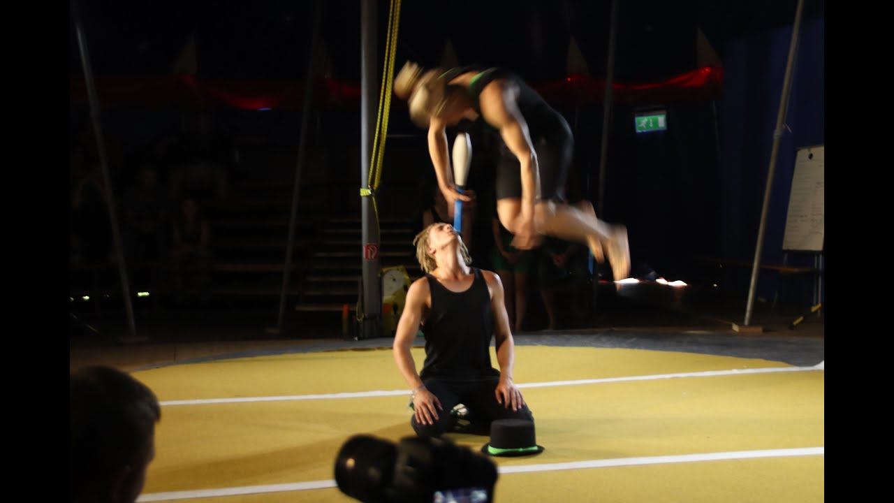 18 Artisten  l  48 Stunden  l  1 Show  (Aftermovie)