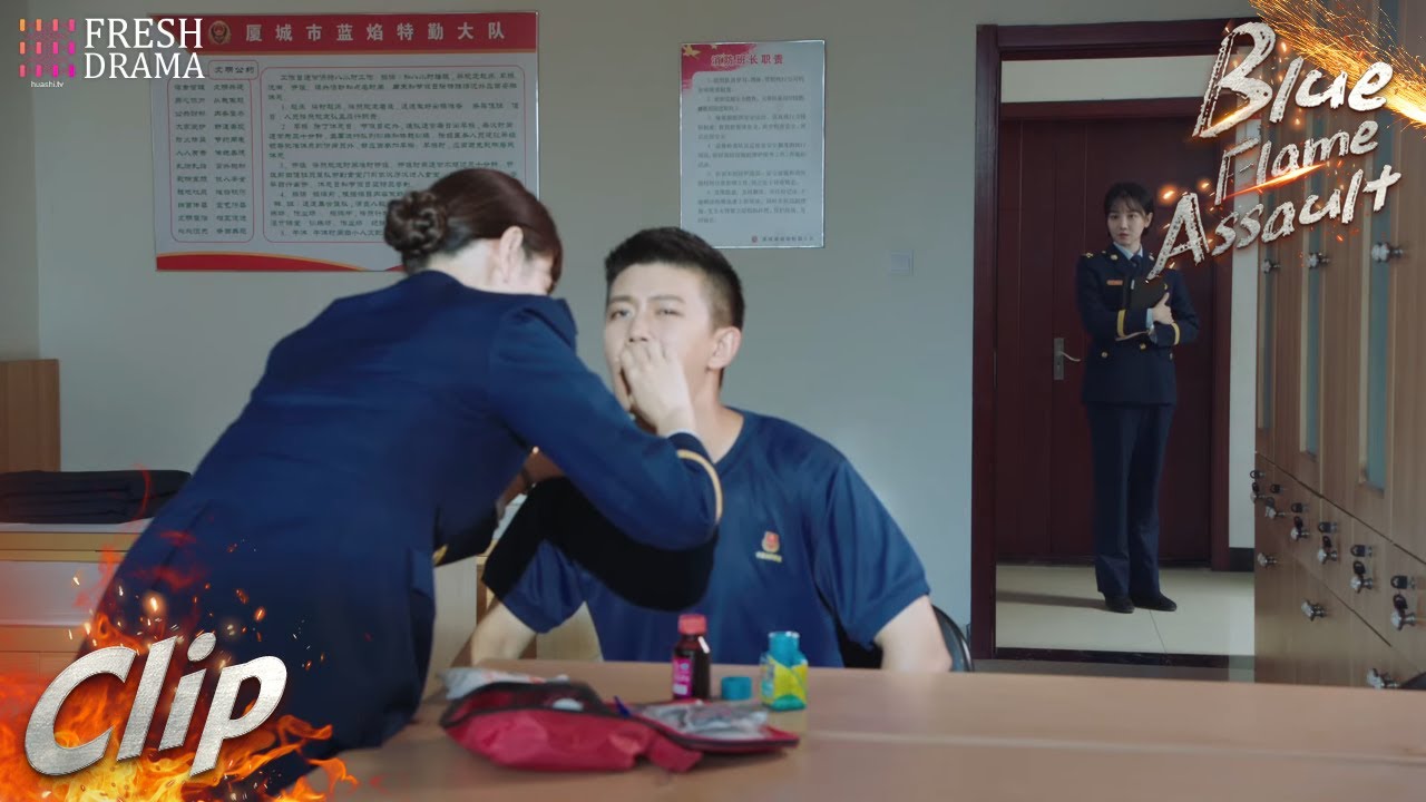 Jealousy makes me feel uneasy when seeing him with other girl | Blue Flame Assault | Fresh Drama
