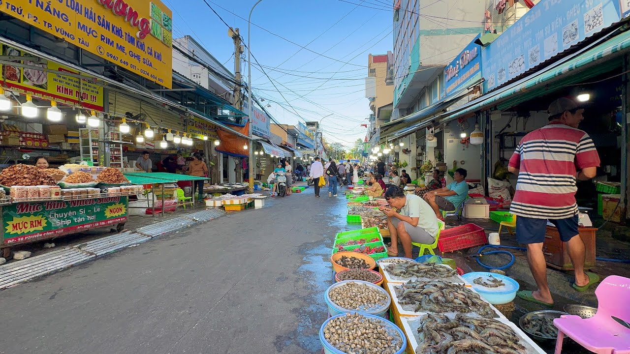 The largest seafood market in Vung Tau, Vietnam.