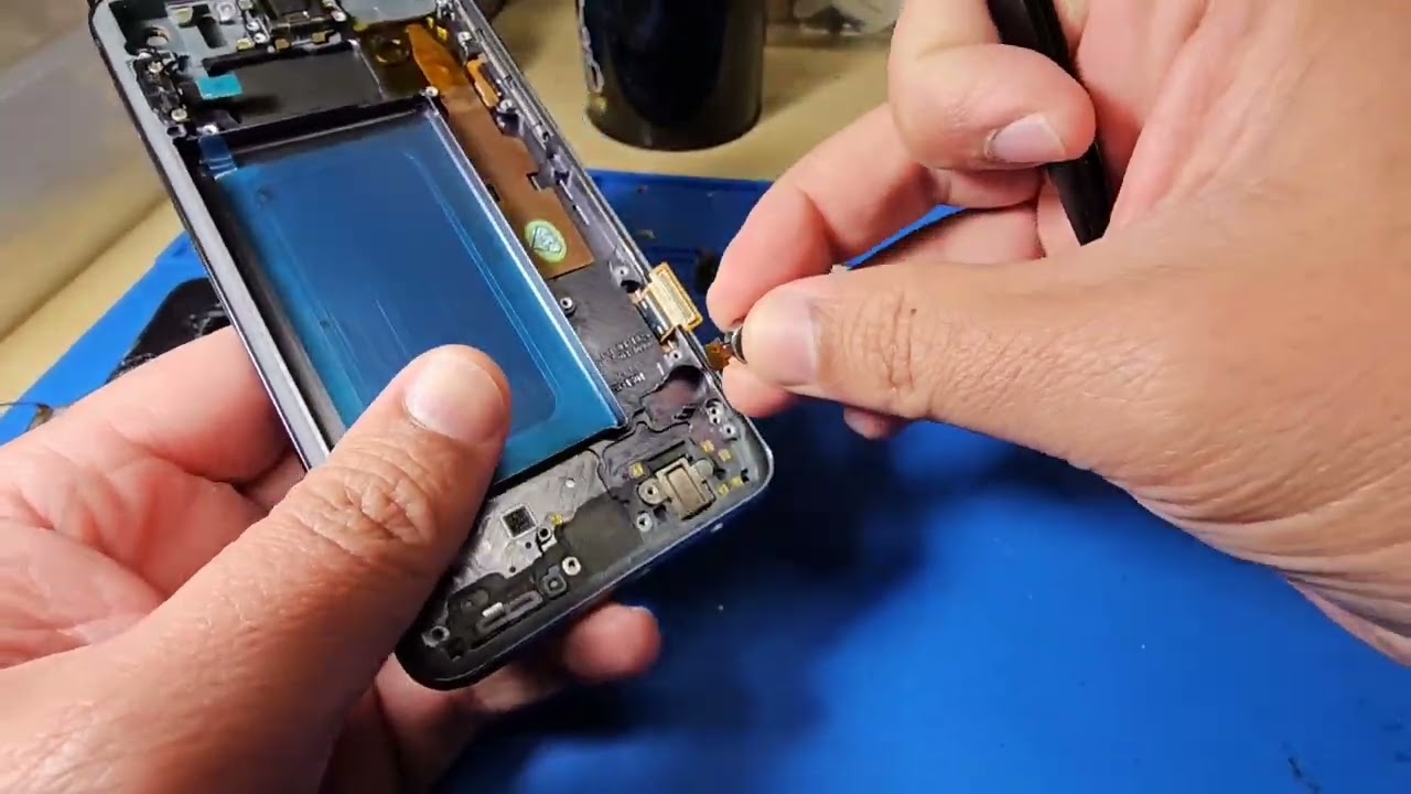 Замена/разборка ЖК-экрана Samsung Galaxy S10E