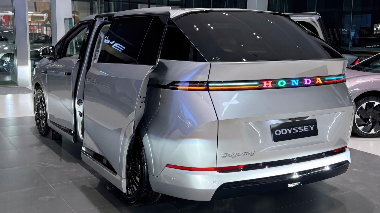 Kr&oacute;l aut rodzinnych powraca!! Recenzja Honda Odyssey Elite 2027 (Nie uwierzysz, jak wygląda wnętr...