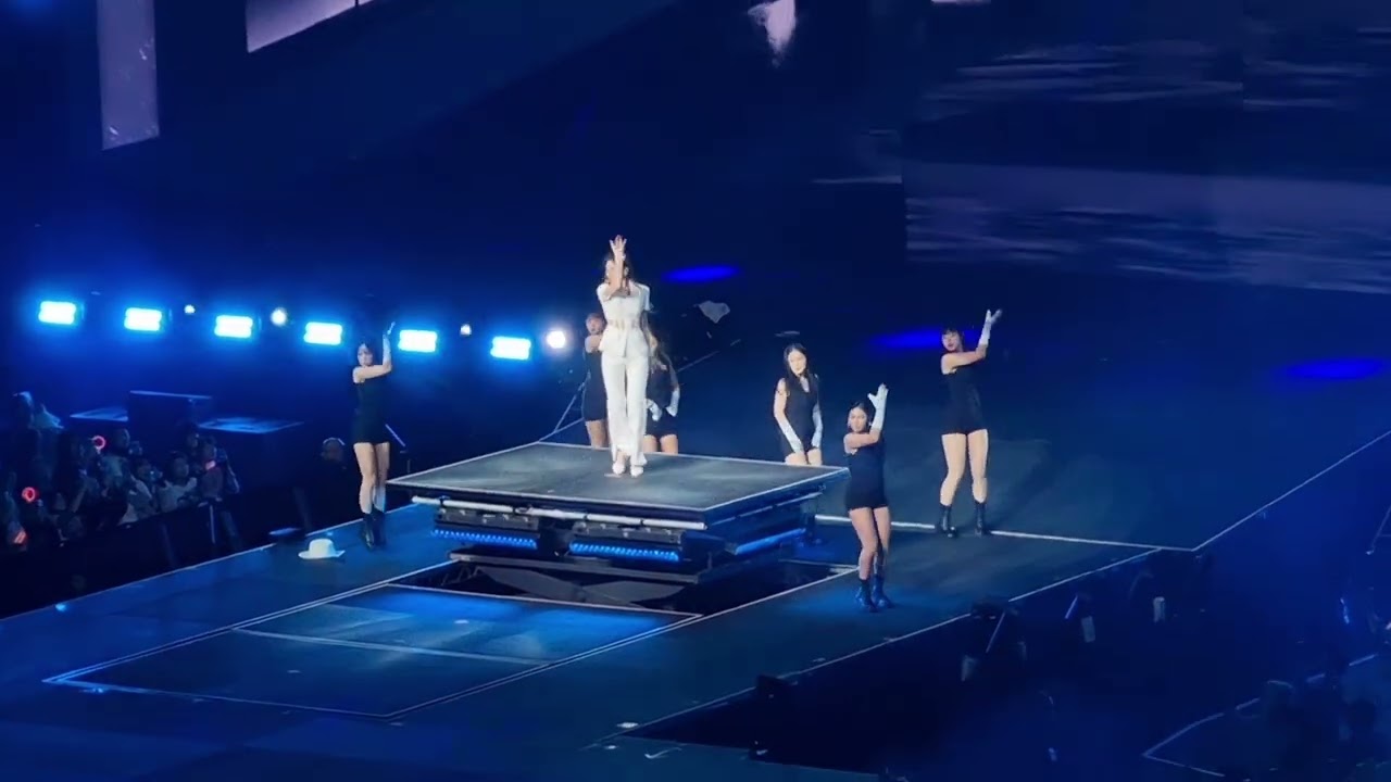 TWICE TZUYU (쯔위) - Done For Me @ 230506 5TH WORLD TOUR 'READY TO BE' in Melbourne | Live Fancam Perf