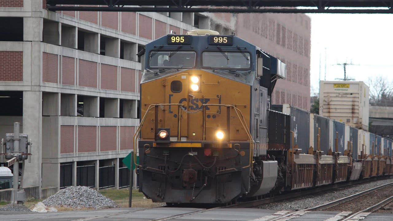 CSX M415-11 Going very slow with chatter with Dispatch 