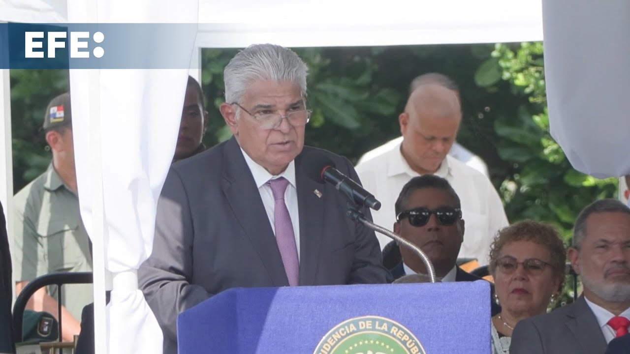 El presidente de Panamá resalta el control de la crisis migratoria en cambio de mando policial