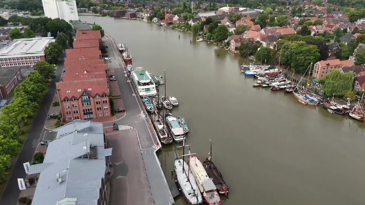 15. &bdquo;Treffen Traditionsschiffe unner d&lsquo; Raadhuustoorn&ldquo; in Leer