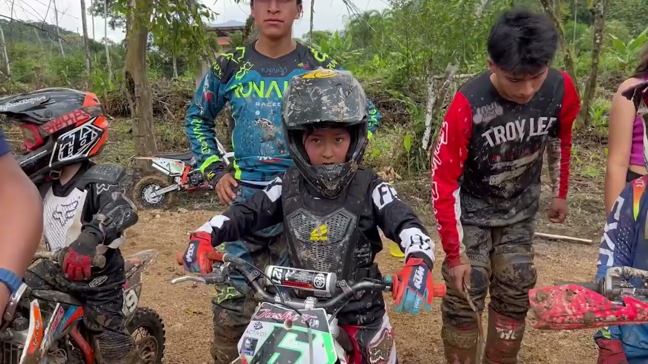 Regrese a la competencia de motos pero la pista me impidió correr