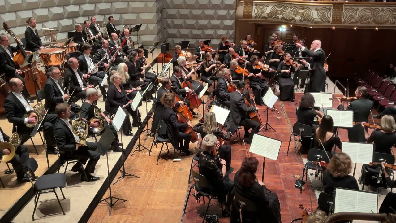Brahms Symphony No. 2 (Finale) - Deutsche Philharmonie Merck / Ben Palmer