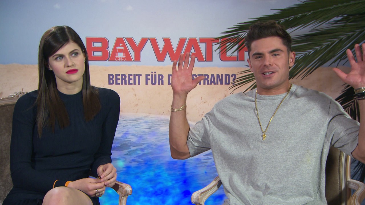 BAYWATCH Zac Efron & Alexandra Daddario - Boyfriend - love - couple - beach - spricht Deutsch