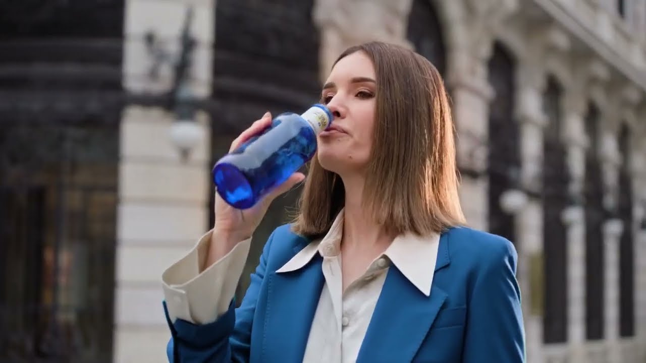 You thirst for water and your body thirsts for minerals   Sol&aacute;n de Cabras