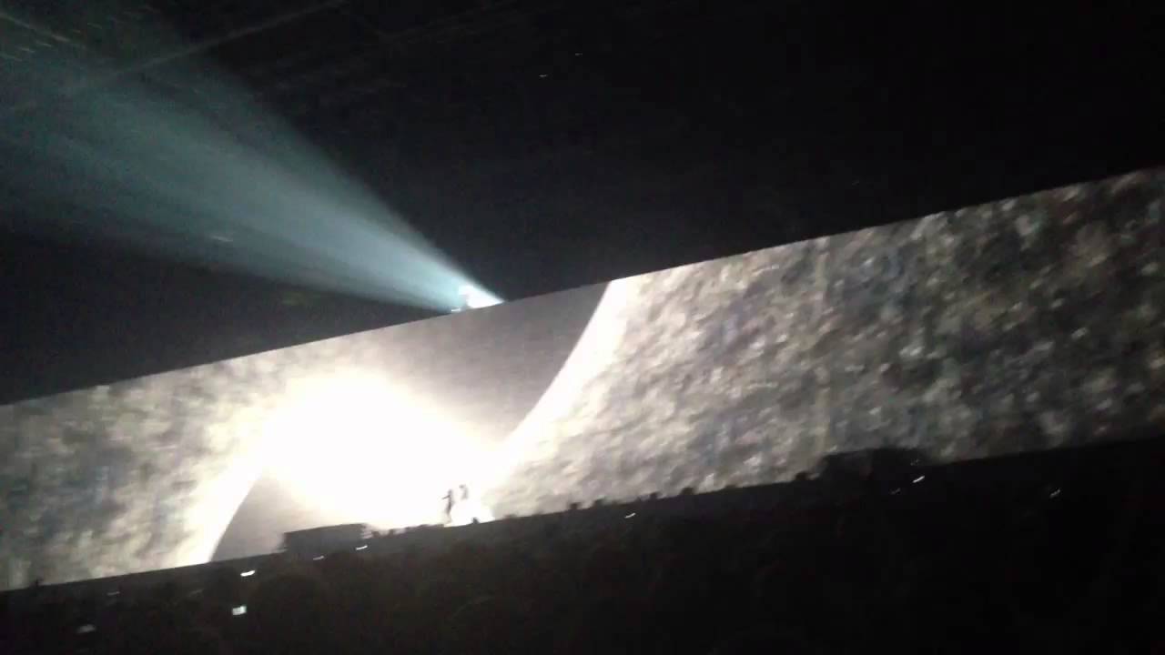 Roger Waters - The Wall Live in Oslo 2013 - Comfortably Numb