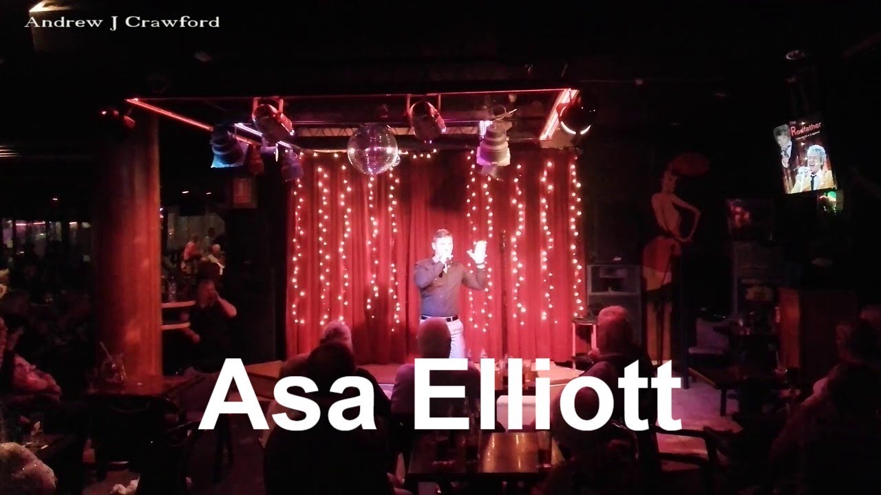 Asa Elliott singing Running Bear, Sandra's Bar Benidorm 15th Oct 2015