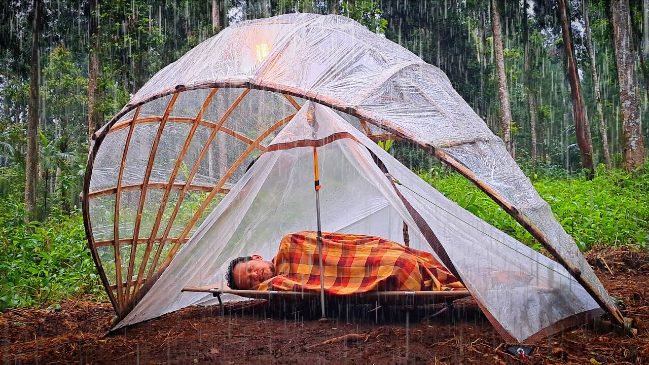 CAMPING BUSHCRAFT HEAVY RAIN С ПРОЗРАЧНЫМ БРЕЗЕНТОМ И ПЛАСТИКОВОЙ ОБЕРКОЙ