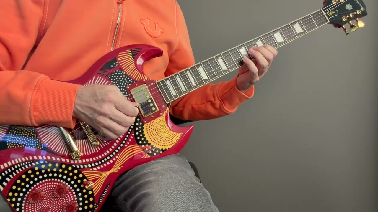 Fatoumata Diawara Epiphone SG